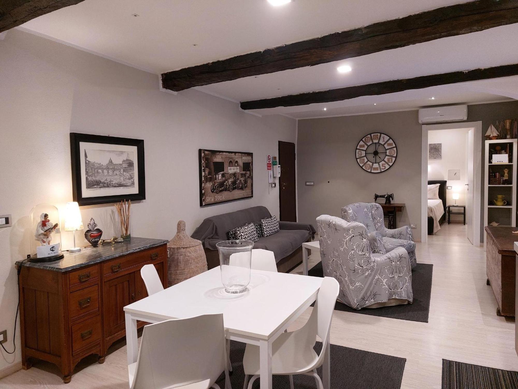 Appartamento Piazzetta La Maddalena 萨沃纳 外观 照片