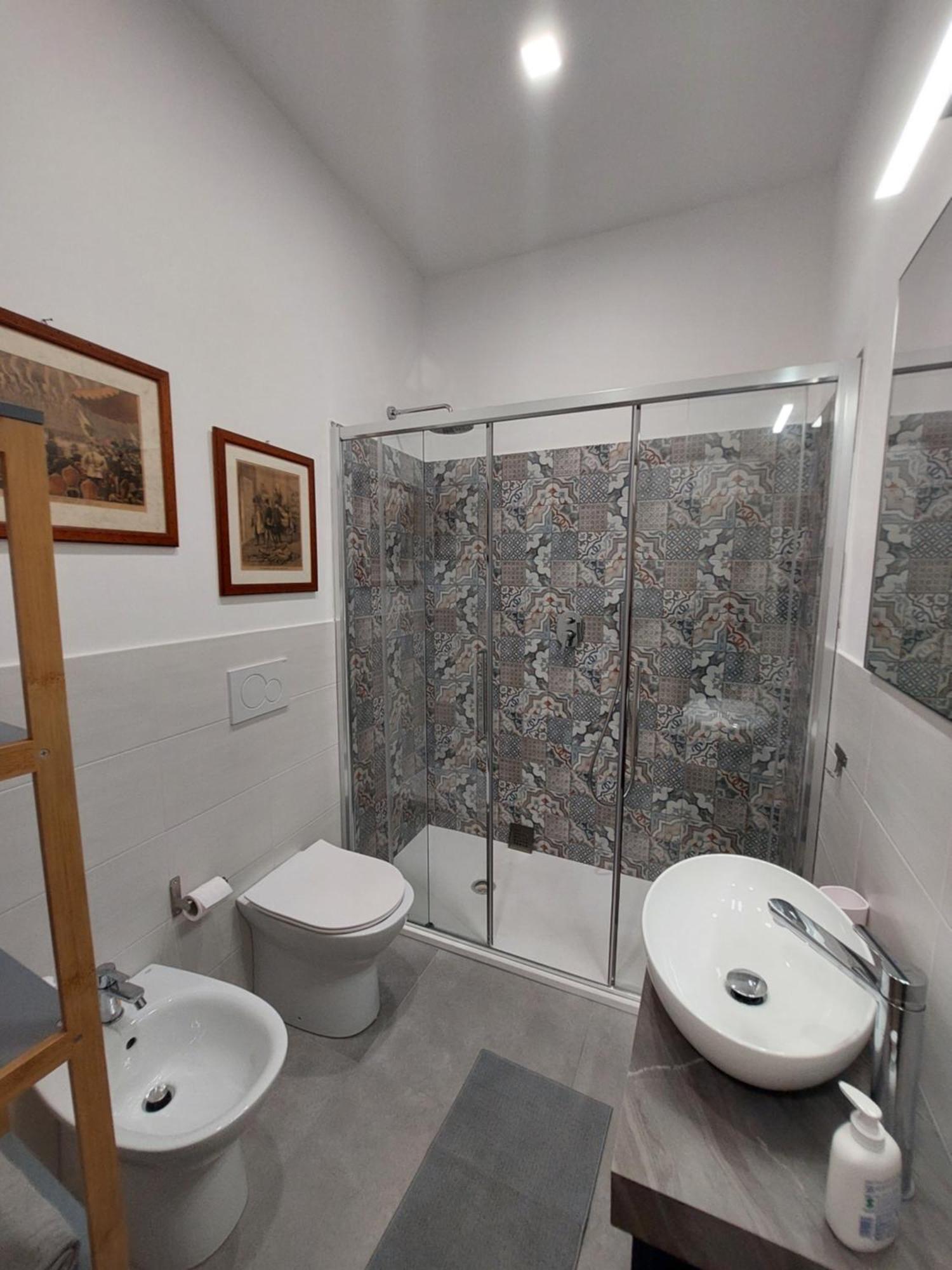 Appartamento Piazzetta La Maddalena 萨沃纳 外观 照片